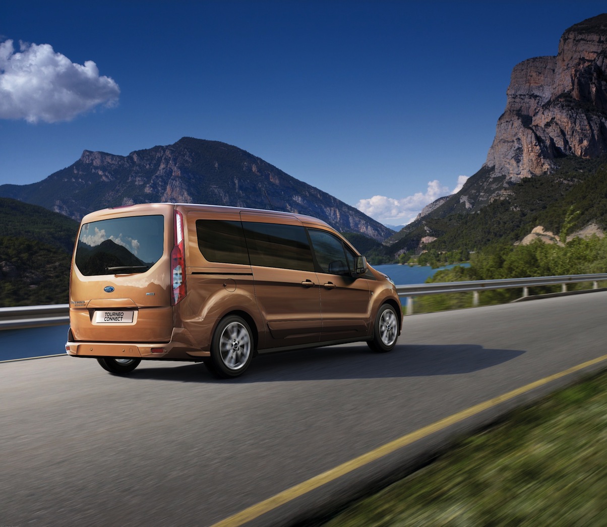 Ford Tourneo Connect UK Car Of The Year Awards